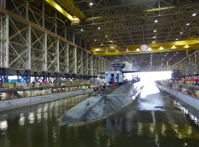 The Ohio-class ballistic-missile submarine USS Tennessee (SSBN 734) enters the Trident Refit Facility, Kings Bay, Ga., dry dock Feb. 1, 2021, for an extended refit period.