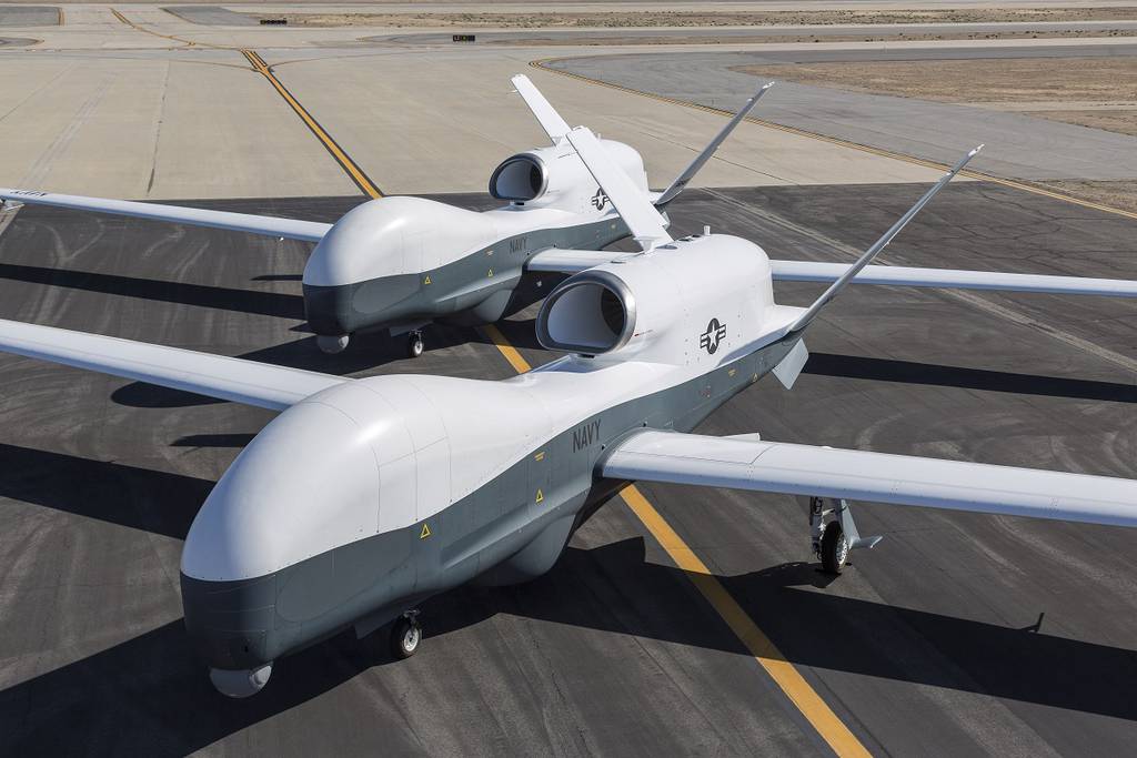 vant restaurant Møde Future plans emerge for Navy's Triton surveillance drones