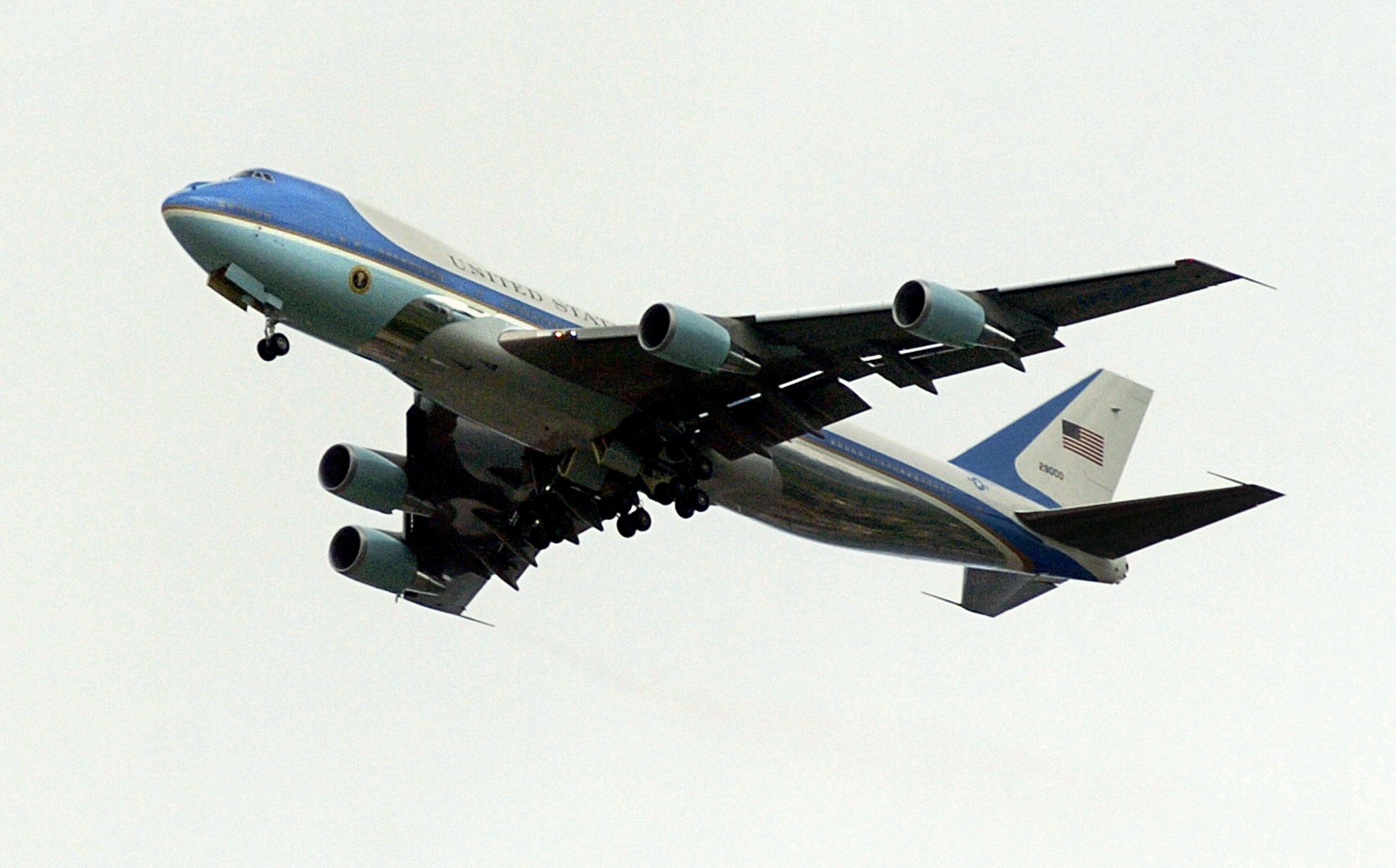 Pentagon Shelves Plans for New Air Force Two - Defense One