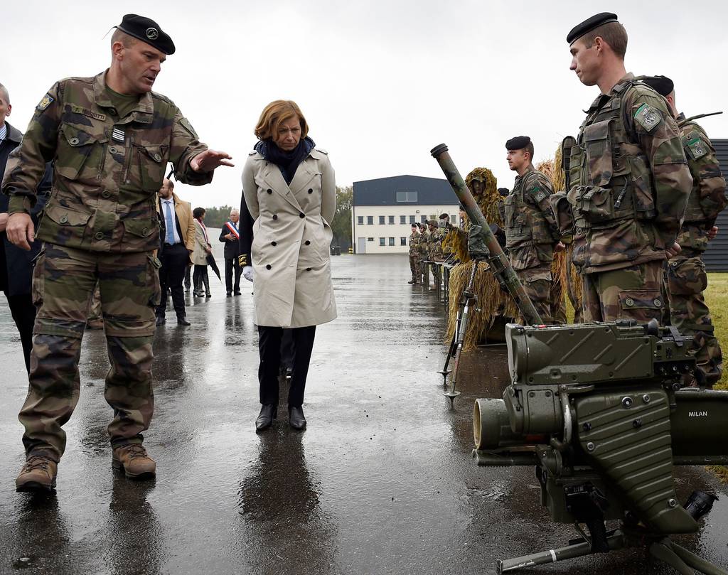 French Army eyes robots, change in force size as it prepares for future wars