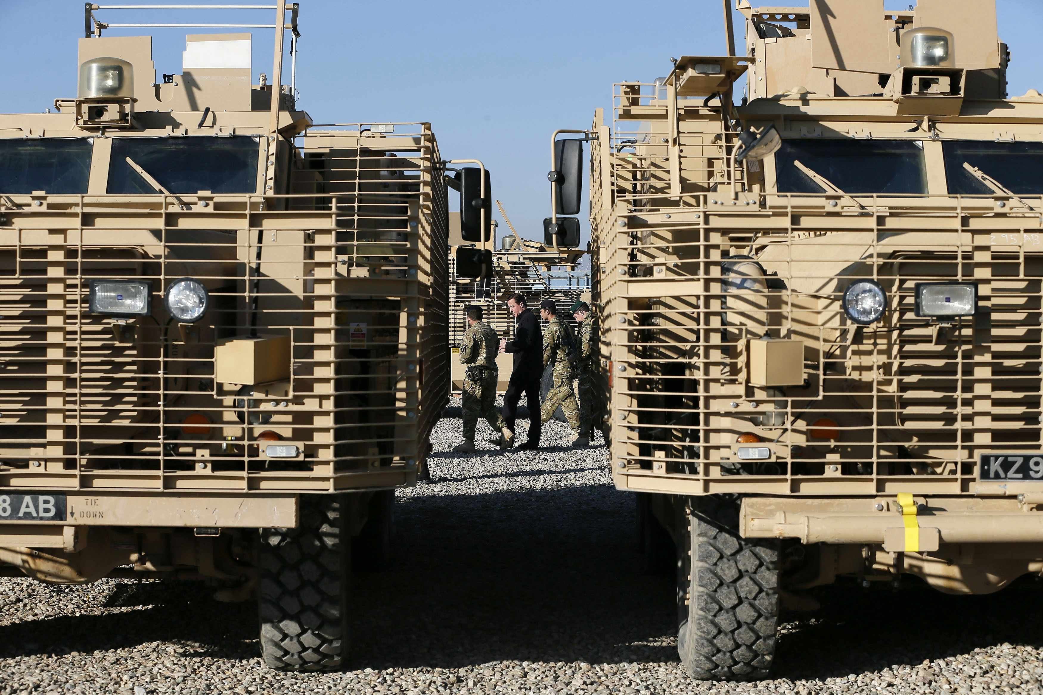 Modderig Zorgvuldig lezen Distributie British Army sheds an Afghan war legacy: blast-proof trucks