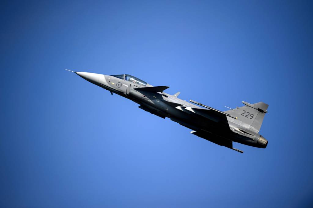 US, Greek F-16 bids out as looks to Sweden for fighter jet deal