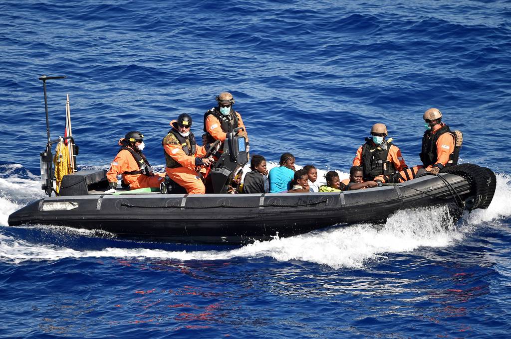 German Navy Rescued Over 10,000 Migrants in 2015