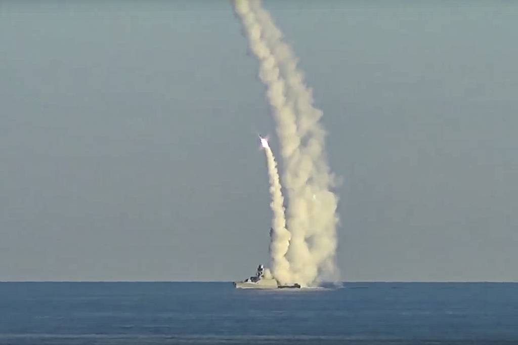 kalibr land attack cruise missiles