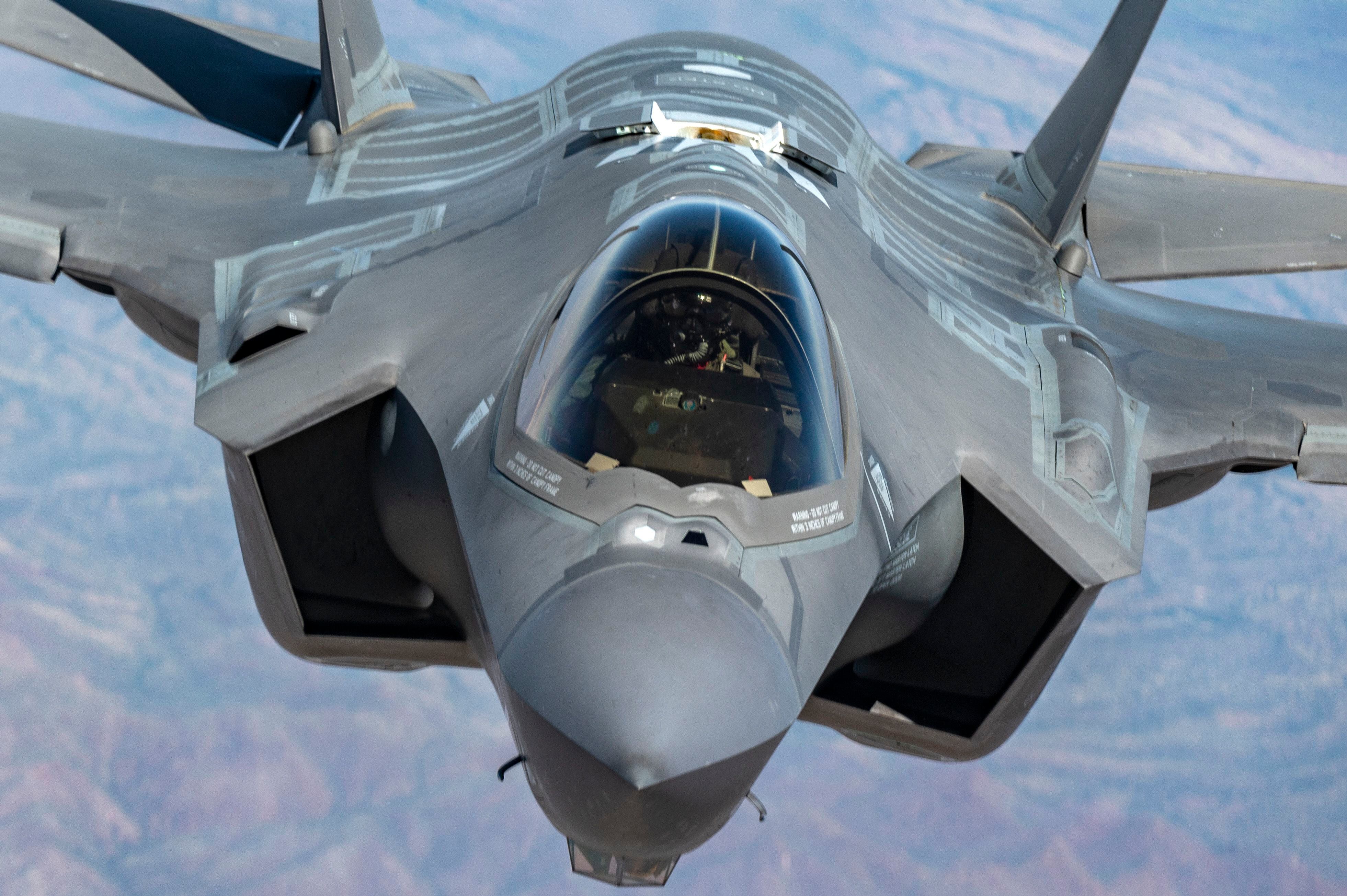Lockheed expects flat sales in 2023, growth to return in 2024