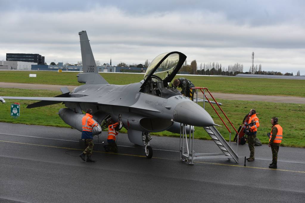 Re: [情報] 司機：荷蘭同意提供至少42架F-16戰機