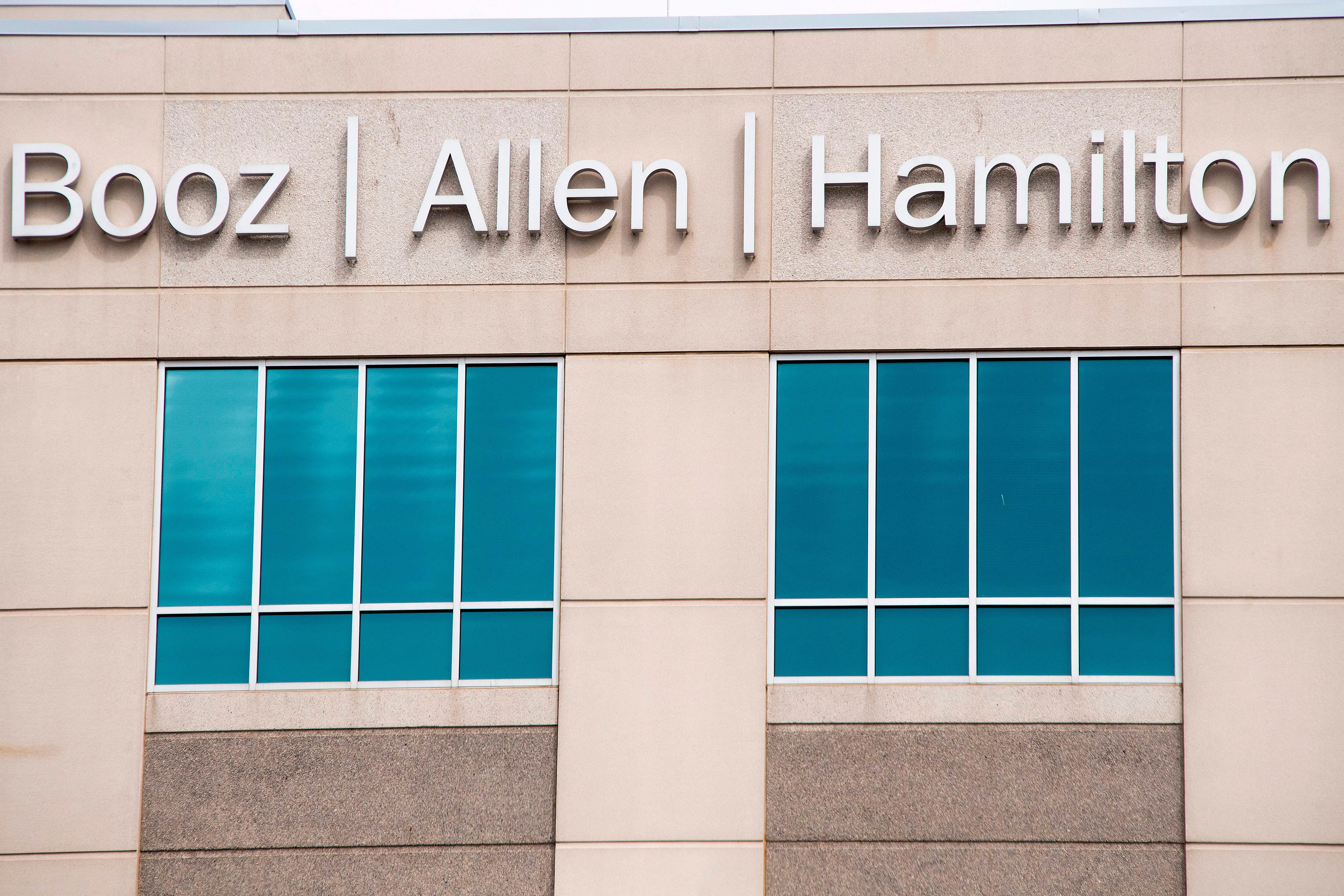 Us Urges Speed In Booz Allen Antitrust Case As Nsa Intel Contract Nears Us Urges Speed In Booz Allen Antitrust Case As Nsa Intel Contract Nears