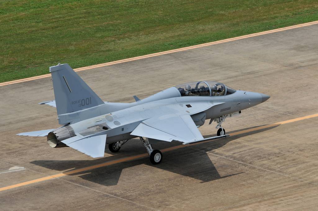 콜롬비아는 다음 제트 연습기로 한국의 TA-50, FA-50을 선택한다고 당국자는 말한다