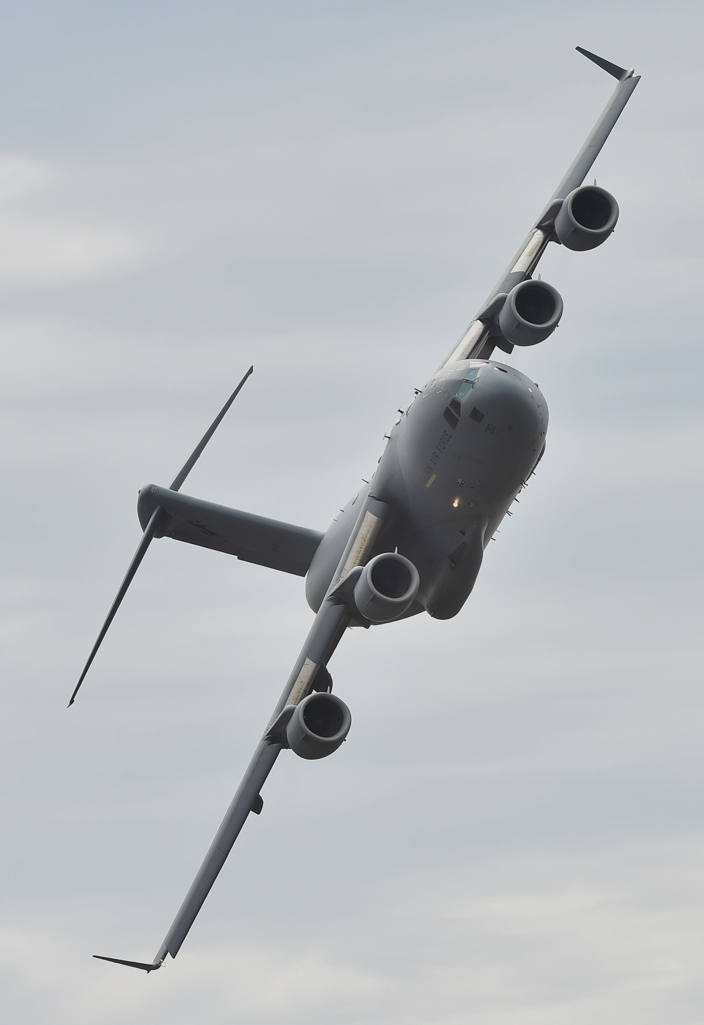 Rc c 17 globemaster for sale store