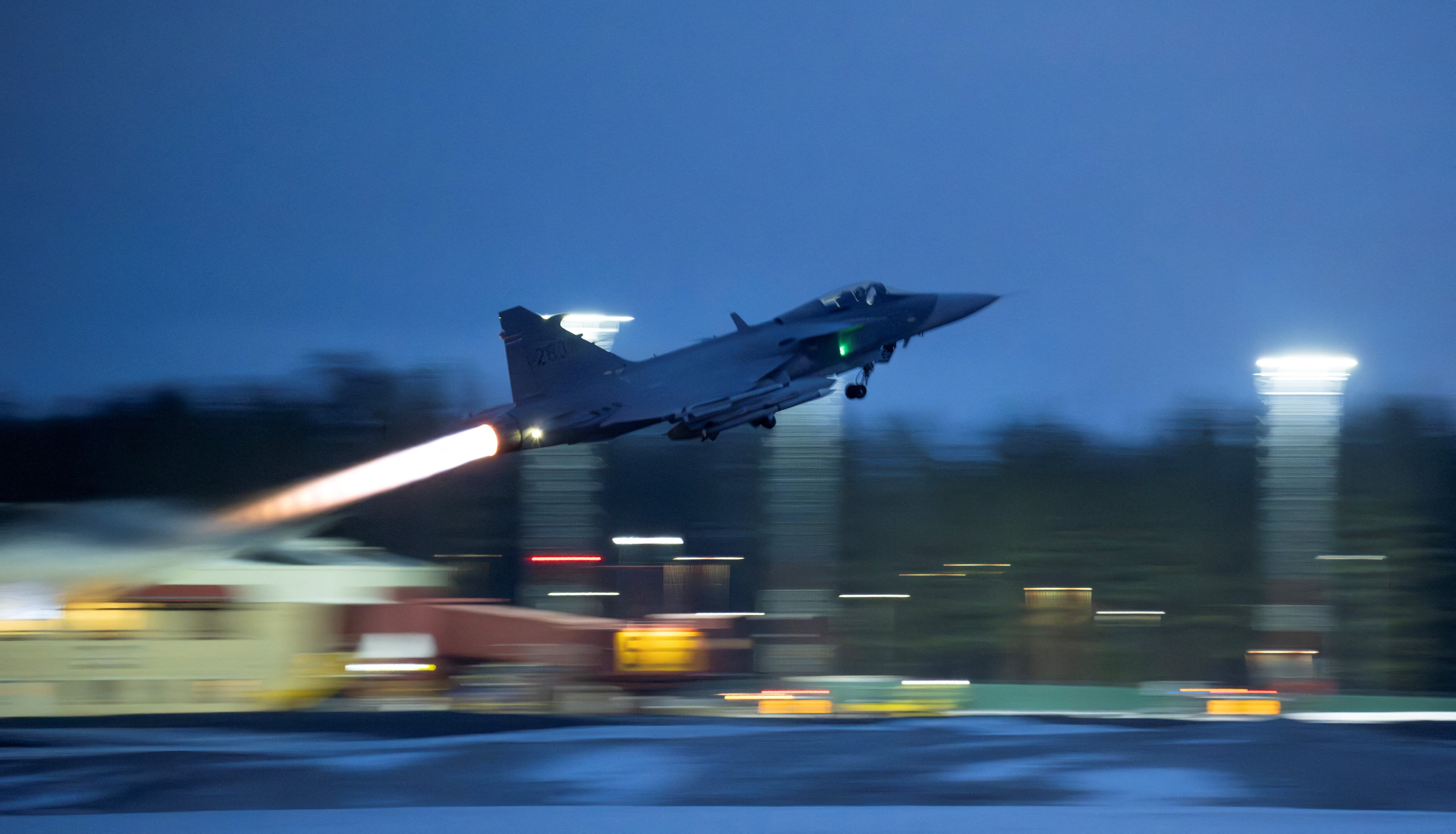 Tech transfer pledge steers Thailand to pick Sweden’s Gripen warplane