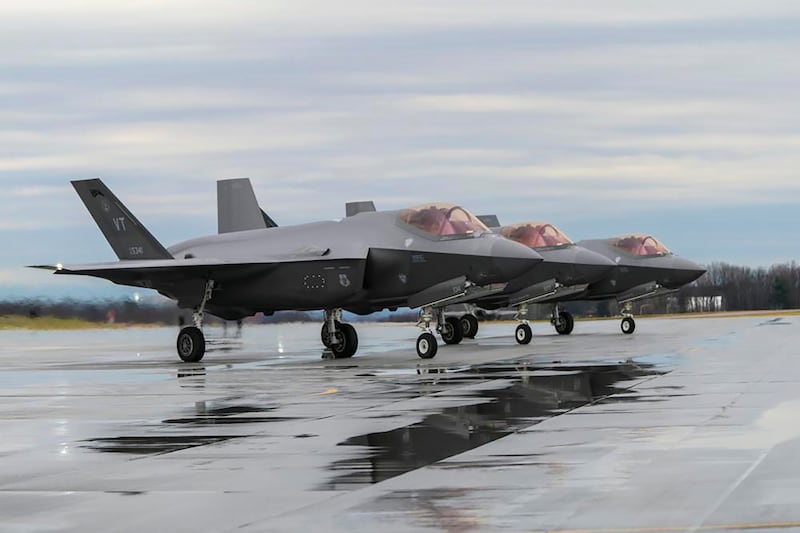 F 35 DELIVERY HALT visual data 3