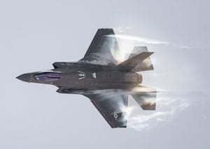 f 35 wallpaper 2560x1440